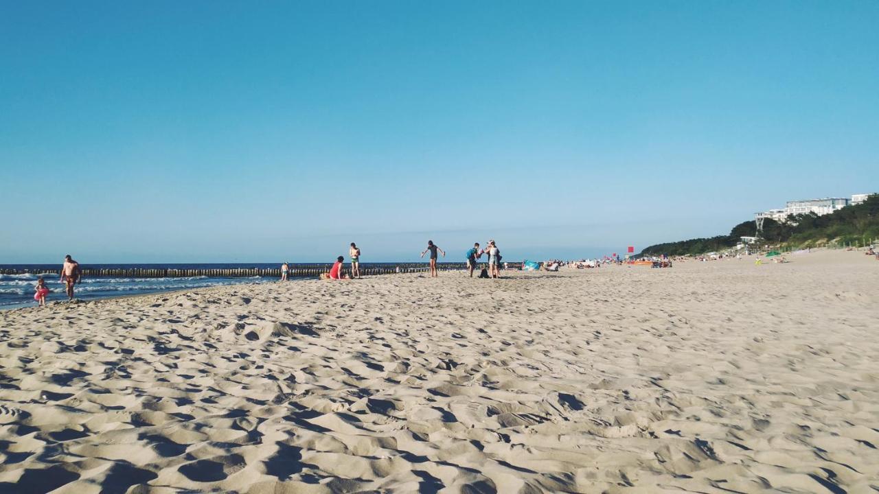 Domy Nad Zalewem Dziwnówek Exteriör bild